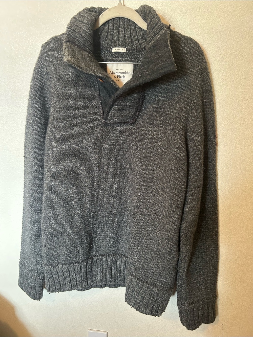 Abercrombie & Fitch Men's Charcoal Gray Shawl Collar Pullover